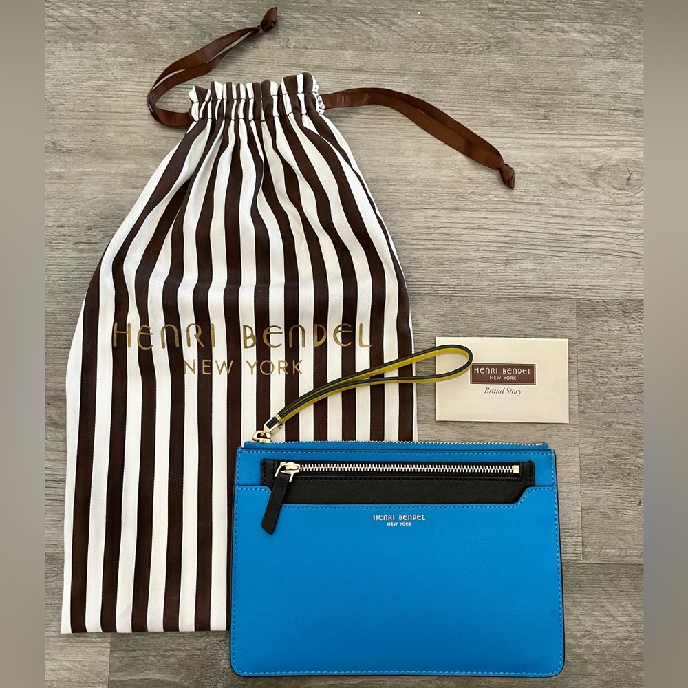 Henri Bendel Kangaroo Wristlet